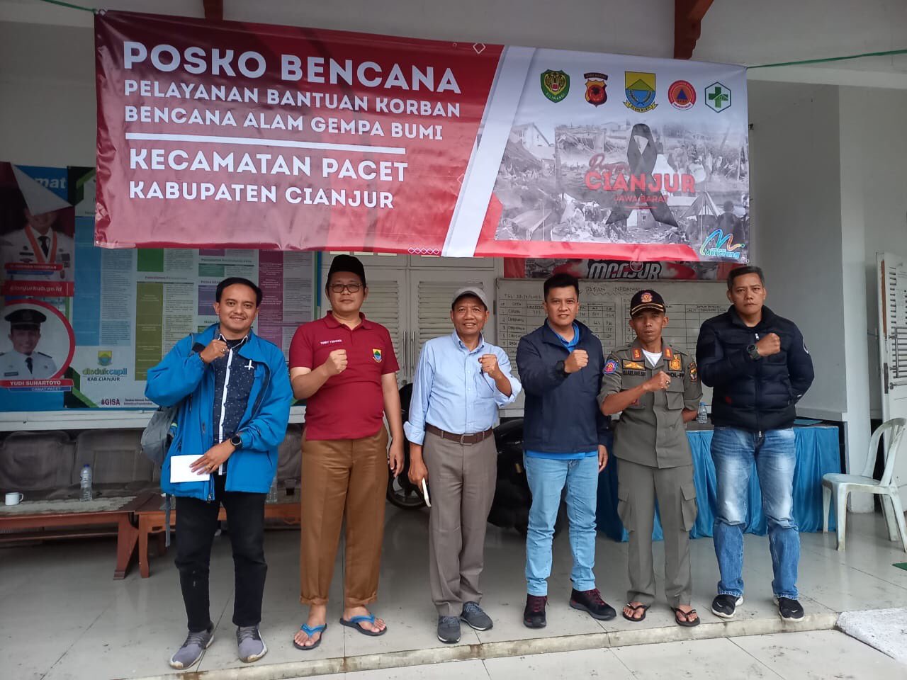 KADIN staff with disaster management professionals in West Java