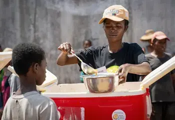 Food distribution after the cyclones in Madagascar 