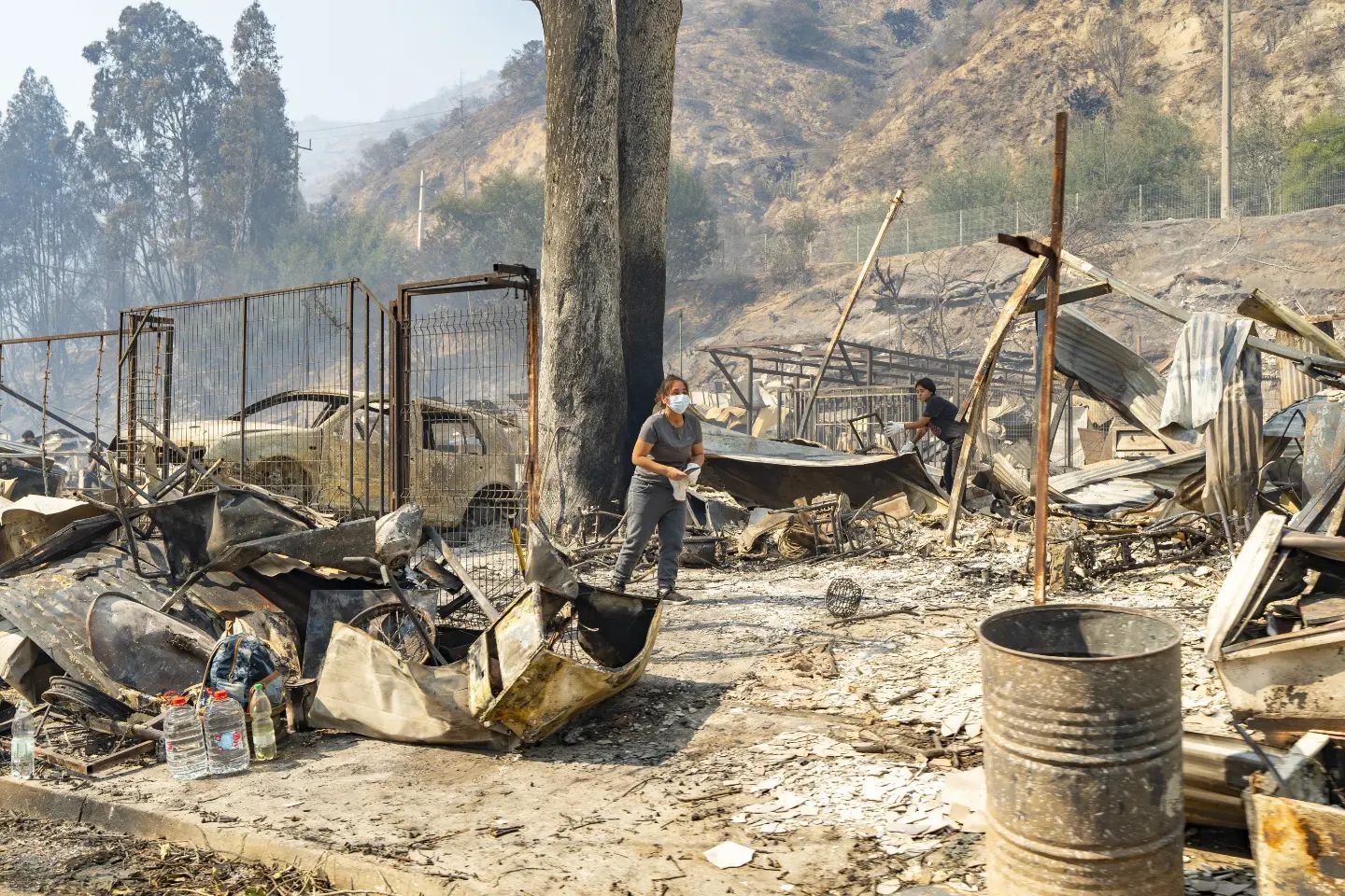 The fires in Chile have destroyed thousands of homes and businesses. Photo: Desafio Levantemos Chile
