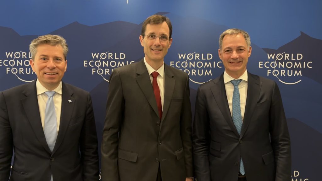 At the World Economic Forum Annual Meeting in Davos, Switzerland, Tom Fletcher (Under-Secretary-General for Humanitarian Affairs and Emergency Relief Coordinator, OCHA), Dr. Tobias Meyer (CEO, DHL Group), and Alexander De Croo (Administrator, UNDP), met for a photo opportunity and to reinforce the importance of the existing partnerships. Photo: DHL Group